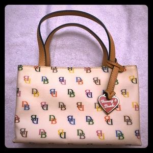 Dooney & Bourke IT signature square handbag NWOT